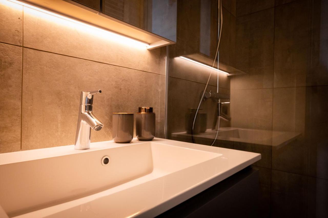 Sunset Boulevard, Luxurious Design Apartment, 6 Pers 3 Bedroom Appartement
